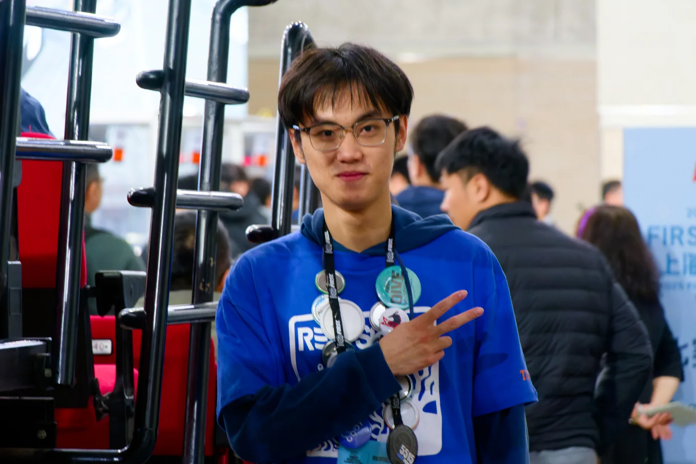 Yue Peng volunteering at the 2025 FRC Shanghai Regional.